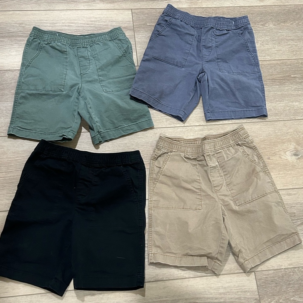 4 pairs boys shorts size 10/12